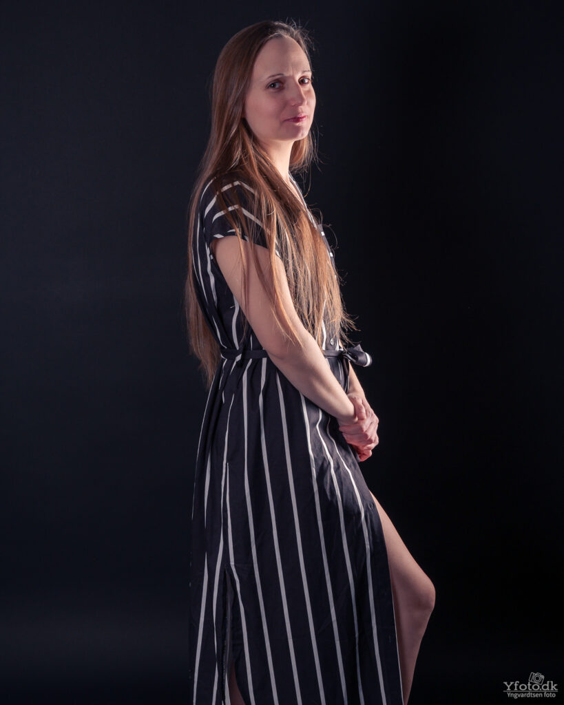 25HY01 9588 2